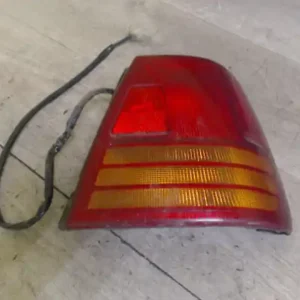 Árcsökkenés SUZUKI SWIFT 89-96 Jobb hátsó lámpa 4 ajtós bontott alkatrész