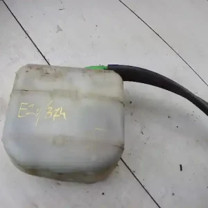 Vedd meg online SUZUKI SWIFT 89-96 Kiegyenlítő tartály bontott alkatrész