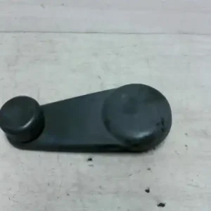 Vedd meg most SUZUKI SWIFT 96-05 Ablak tekerő kar bontott alkatrész