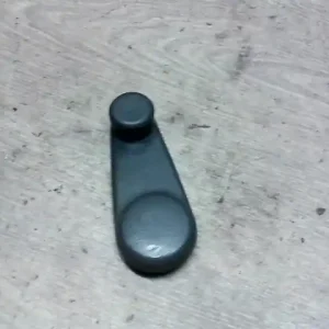 Újdonság SUZUKI SWIFT 96-05 Ablak tekerő kar bontott alkatrész