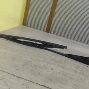 Újdonság SUZUKI SWIFT 96-05 Ablaktörlő kar hátsó 5 ajtós bontott alkatrész