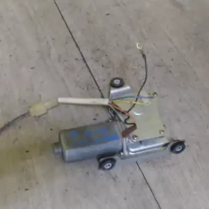 Ajánlat SUZUKI SWIFT 96-05 Ablaktörlő motor hátsó bontott alkatrész