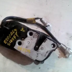 Árcsökkenés SUZUKI SWIFT 96-05 Bal első ajtó zárszerkezet központi záras központizárasbontott alkatrész