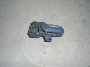 Utolsó esély SUZUKI SWIFT 96-05 Bal első belső kilincs bontott alkatrész