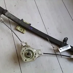 Újdonság SUZUKI SWIFT 96-05 Bal hátsó ablakemelő szerkezet mechanikus bontott alkatrész