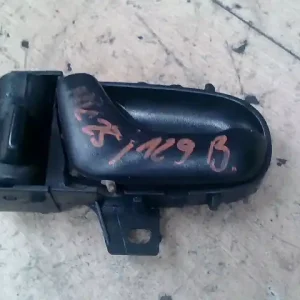 Utolsó esély SUZUKI SWIFT 96-05 Bal első belső kilincs bontott alkatrész