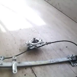 Újdonság SUZUKI SWIFT 96-05 Bal hátsó ablakemelő szerkezet mechanikus bontott alkatrész