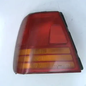 Alacsony ár SUZUKI SWIFT 96-05 Bal hátsó lámpa4 ajtós bontott alkatrész