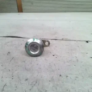 Végkiárusítás SUZUKI SWIFT 96-05 Csomagtérajtó dugózár kulcs nélkül, 4 ajtós bontott alkatrész