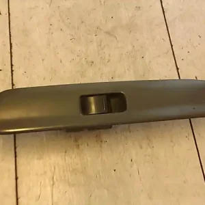 Ajánlat SUZUKI SWIFT 96-05 Jobb első ablakemelő kapcsoló 2 ajtós bontott alkatrész