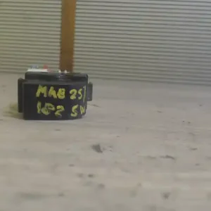 Akciós ár SUZUKI SWIFT 96-05 Jobb első ablakemelő kapcsoló bontott alkatrész