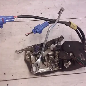 Akció SUZUKI SWIFT 96-05 Jobb első ajtó zárszerkezet központizáras bontott alkatrész