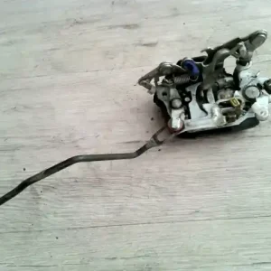 Árengedmény SUZUKI SWIFT 96-05 Jobb első ajtó zárszerkezet mechanikus bontott alkatrész