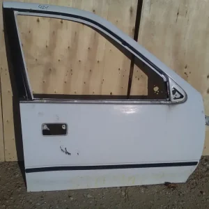 Akció SUZUKI SWIFT 96-05 Jobb első ajtó. fehér bontott alkatrész