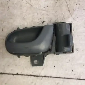 Árcsökkenés SUZUKI SWIFT 96-05 Jobb első belső kilincs bontott alkatrész