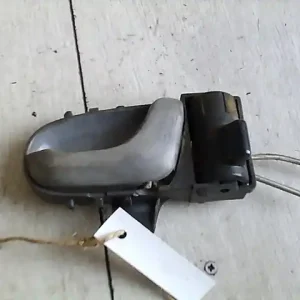 Akció SUZUKI SWIFT 96-05 Jobb első belső kilincs bontott alkatrész