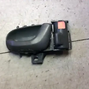 Vedd meg online SUZUKI SWIFT 96-05 Jobb első belső kilincs bontott alkatrész