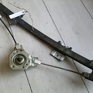Ajánlat SUZUKI SWIFT 96-05 Jobb hátsó ablakemelő szerkezet mechanikus bontott alkatrész