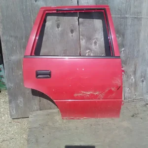 Újdonság SUZUKI SWIFT 96-05 Jobb hátsó ajtó. bontott alkatrész