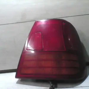 Alacsony ár SUZUKI SWIFT 96-05 Jobb hátsó lámpa 4 ajtósbontott alkatrész