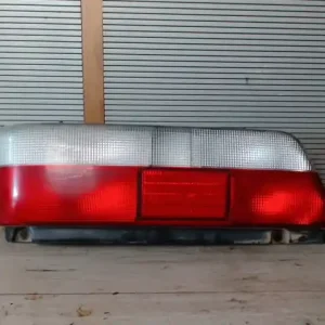 Vedd meg online SUZUKI SWIFT 96-05 Jobb hátsó lámpa ferdehátú kivitel 5 ajtós bontott alkatrész