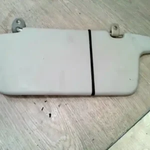 Alacsony ár SUZUKI SWIFT 96-05 Jobb napellenző bontott alkatrész