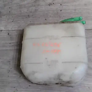 Végkiárusítás SUZUKI SWIFT 96-05 Kiegyenlítő tartály bontott alkatrész