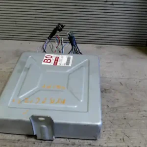 Vásárlói kedvenc SUZUKI SWIFT 96-05 Motorvezérlő egység ecu pcm modul bontott alkatrész