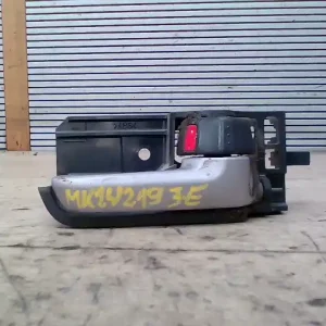 Árcsökkenés SUZUKI SX4 Jobb első belső kilincs bontott alkatrész