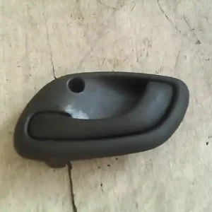 Szuper akció SUZUKI WagonR+ Bal első belső kilincs bontott alkatrész