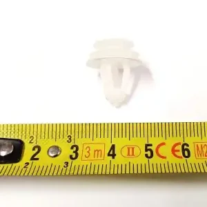 Gyors kiszállítás Toyota kárpitpatent